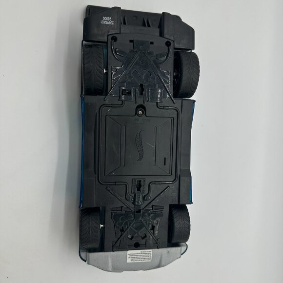 2019 Blue Hot Wheels Color Crasher Race Car Toy with Lights, Motion, & Sound 14" - Picture 9 of 9